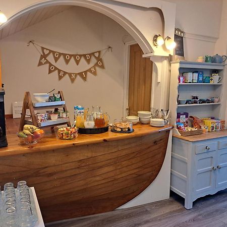 Harbourlight Guesthouse 손더스풋 외부 사진