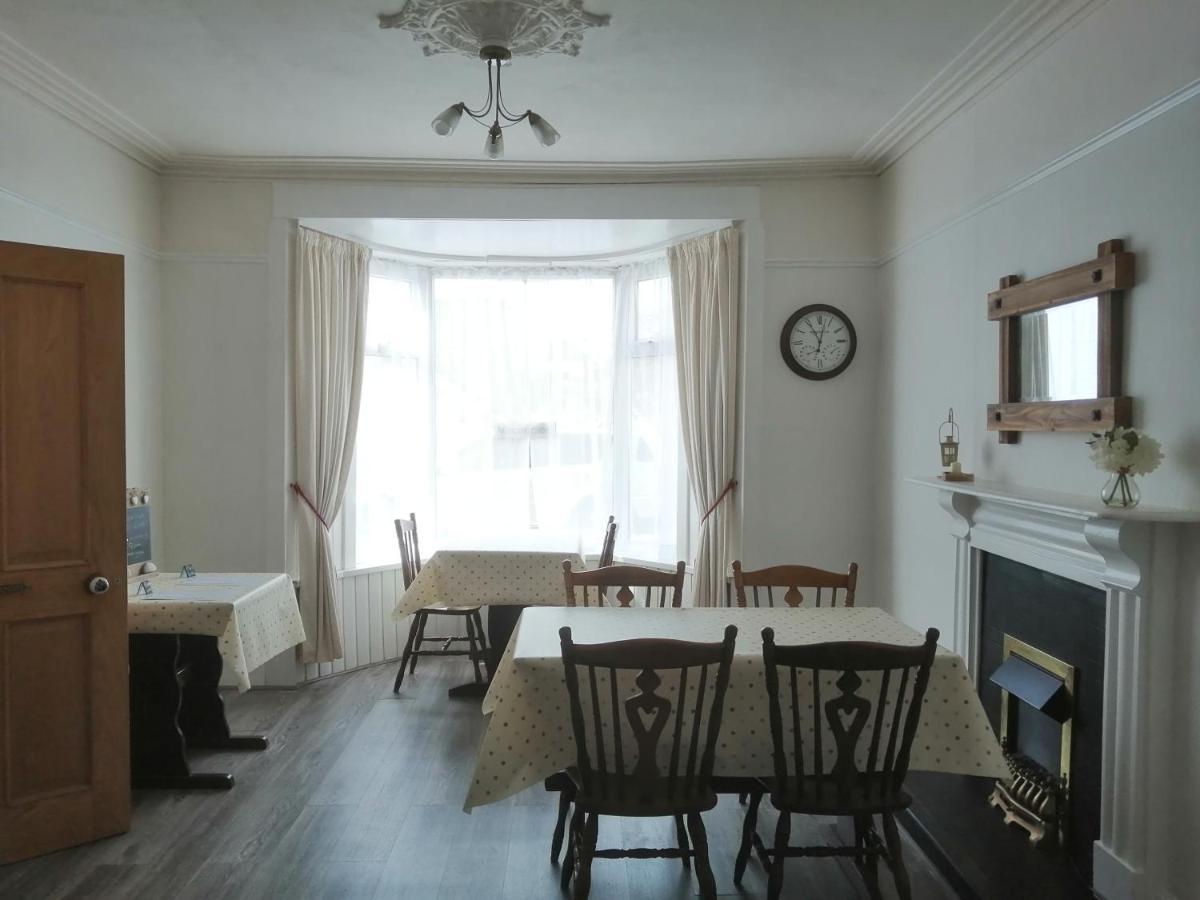 Harbourlight Guesthouse 손더스풋 외부 사진